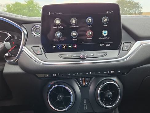 Used 2025 Chevrolet Blazer LT image 22