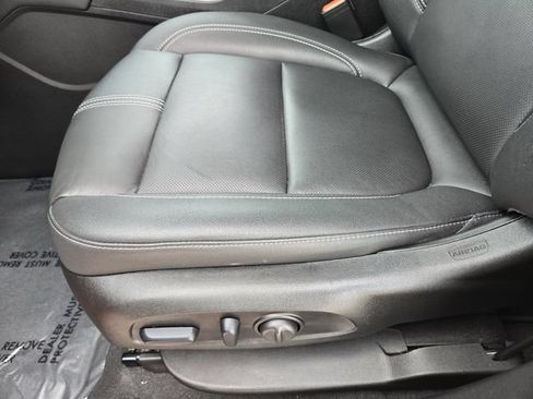 Used 2024 Chevrolet Blazer LT FWD image 24
