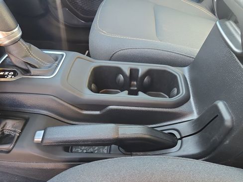 Used 2024 Jeep Wrangler Willys image 17