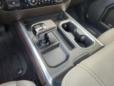 Used 2024 GMC Sierra 1500 SLT AWD/4WD image 23