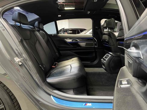 Used 2022 BMW 740i 740i - DRIVING ASSISTANCE PROF w/ M Sport Package image 37