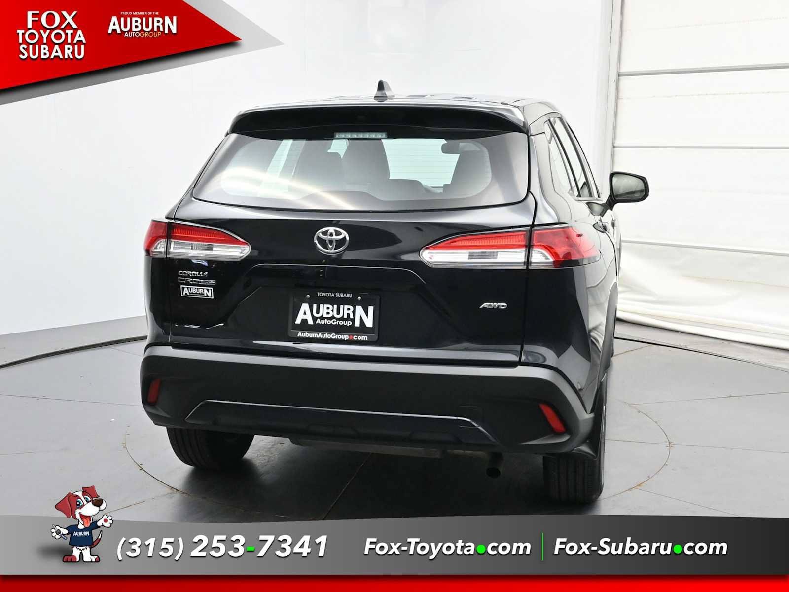 Used 2024 Toyota Corolla Cross L AWD/4WD image 4