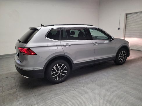 Used 2021 Volkswagen Tiguan SE FWD image 10