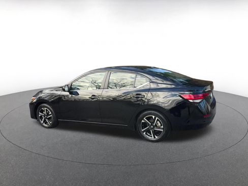 Used 2025 Nissan Sentra SV image 9