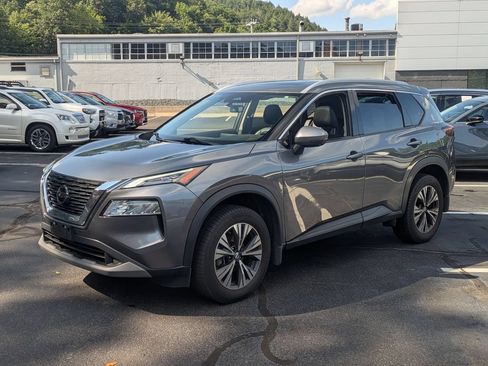 Used 2021 Nissan Rogue SV w/ Premium Package AWD/4WD image 5