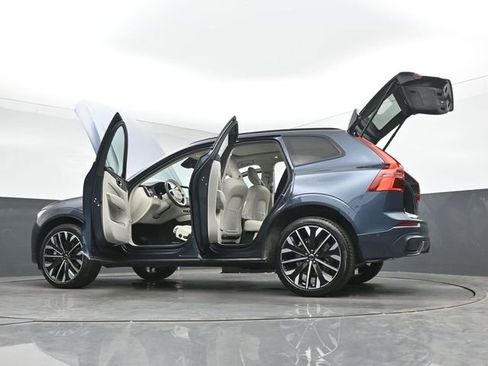 New 2026 Volvo XC60 T8 Ultra w/ Climate Package PRO AWD/4WD image 54