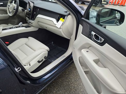 New 2026 Volvo XC60 B5 Ultra w/ Climate Package image 12