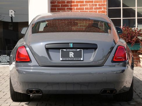 Used 2021 Rolls-Royce Wraith RWD image 22
