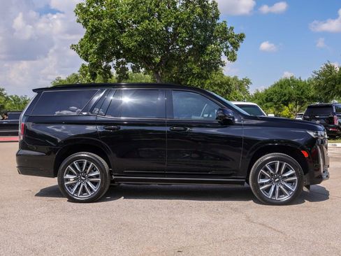 Used 2023 Cadillac Escalade Sport Platinum RWD image 5