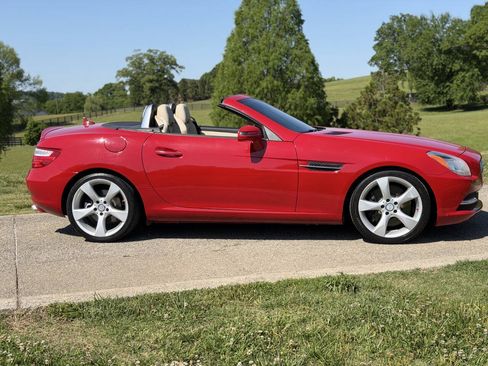 Used 2013 Mercedes-Benz SLK 350 image 7