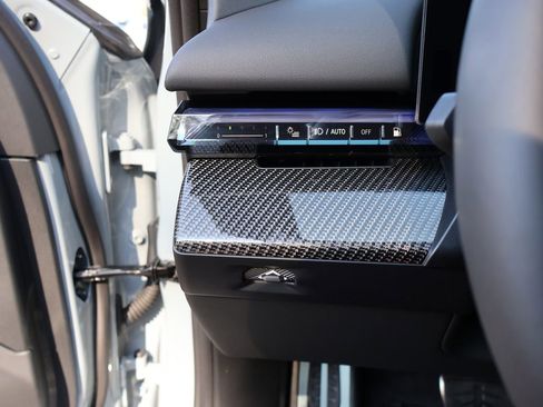 New 2026 BMW M5 Base w/ Executive Package image 38