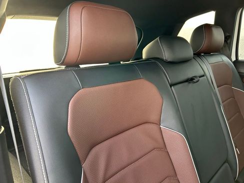 Used 2024 Volkswagen Tiguan SEL R-Line image 58