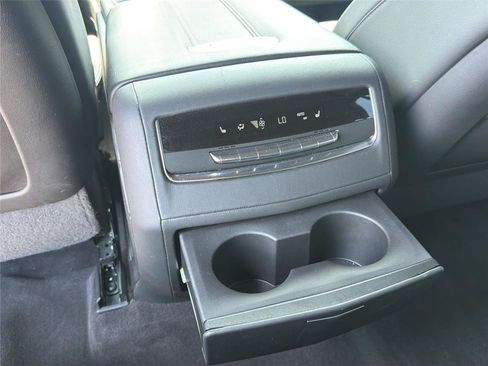 Used 2023 Cadillac Escalade Premium Luxury AWD/4WD image 15