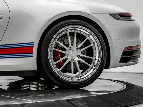 Used 2020 Porsche 911 Carrera RWD image 95