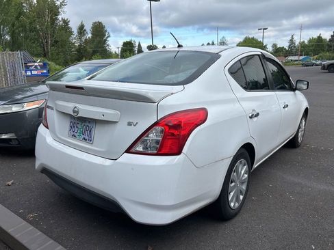 Used 2019 Nissan Versa SV FWD image 2
