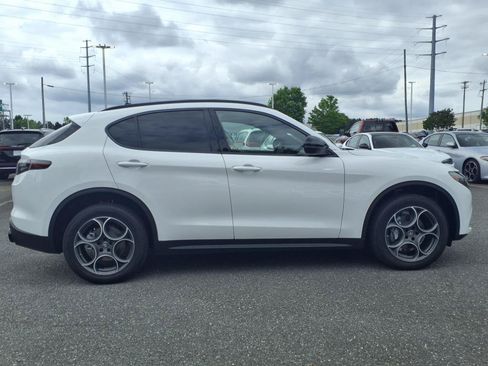 New 2025 Alfa Romeo Stelvio Sprint w/ Convenience Package AWD/4WD image 21