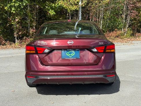 Used 2024 Nissan Altima 2.5 SV image 6