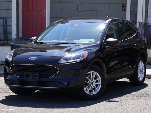 Certified 2022 Ford Escape SE w/ Convenience Package AWD/4WD image 1