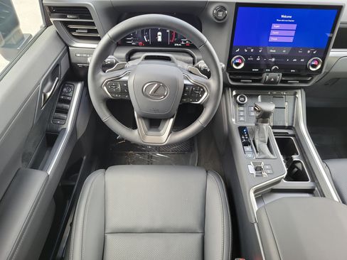 Used 2026 Lexus GX 550 w/ Accessory Package (CT) AWD/4WD image 15
