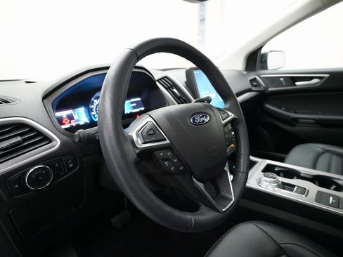 Used 2024 Ford Edge SEL w/ Convenience Package image 7