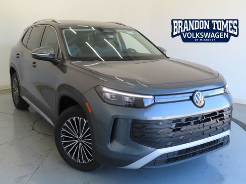 New 2025 Volkswagen Tiguan S image 1