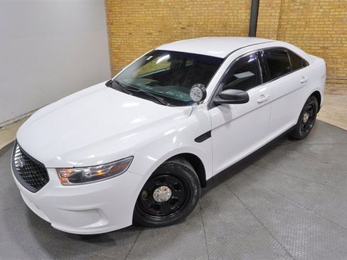 Used 2019 Ford Taurus Police Interceptor AWD image 2
