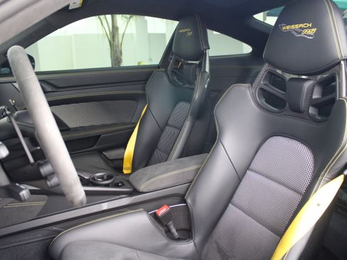 Used 2024 Porsche 911 GT3 RS RWD image 5