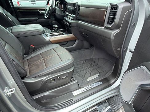 Certified 2024 Chevrolet Silverado 1500 High Country w/ High Country Premium Package AWD/4WD image 18