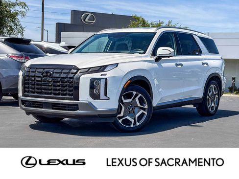 Used 2023 Hyundai Palisade Limited FWD image 1