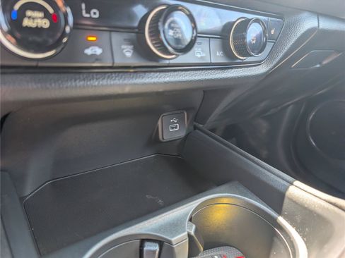 Used 2025 Honda HR-V Sport image 26