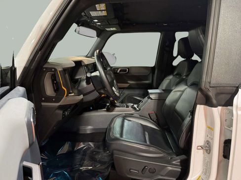 Used 2023 Ford Bronco Badlands AWD/4WD image 5