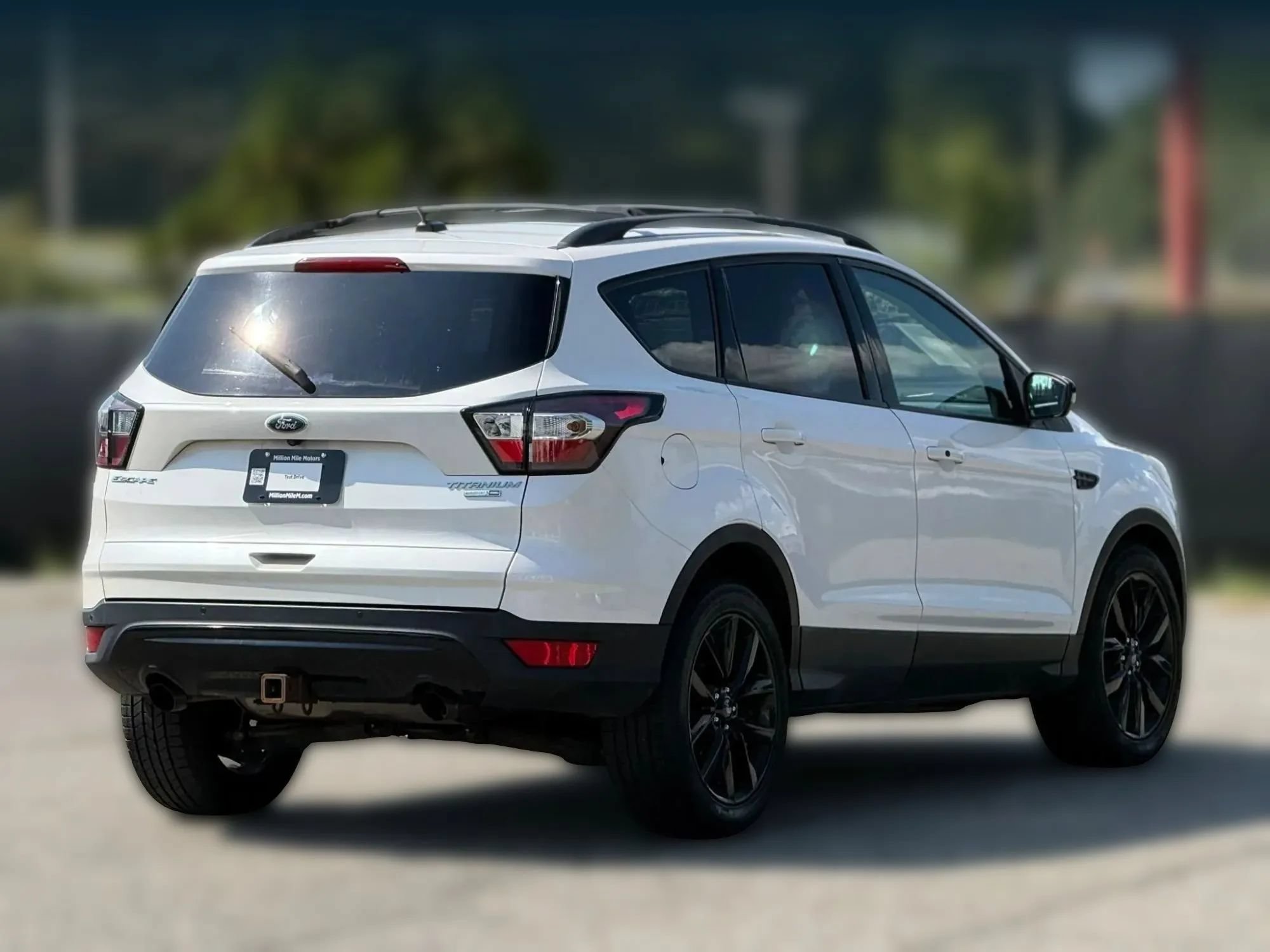 Used 2017 Ford Escape Titanium w/ Canadian Touring Package AWD/4WD image 9