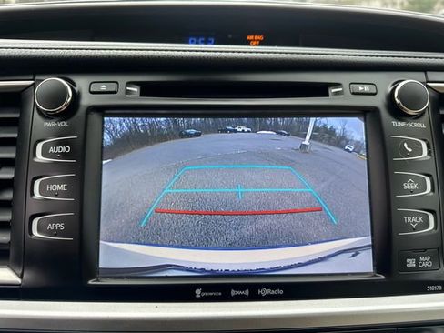 Used 2018 Toyota Highlander XLE image 27