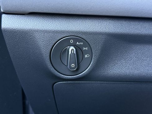 New 2026 Volkswagen Jetta SE image 19