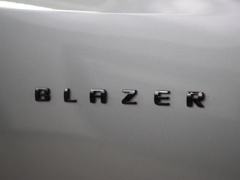 Used 2024 Chevrolet Blazer RS w/ Enhanced Convenience Package AWD/4WD image 17