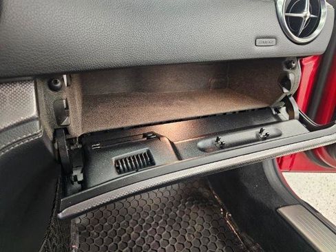 Used 2013 Mercedes-Benz SL 550 image 31