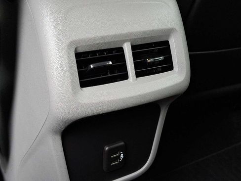 Certified 2022 GMC Terrain SLE w/ Driver Convenience Package AWD/4WD image 10