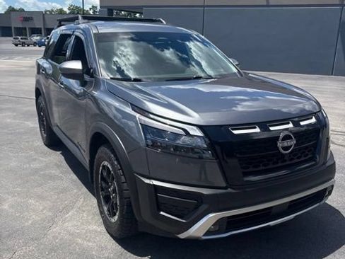 Used 2025 Nissan Pathfinder Rock Creek AWD/4WD image 3