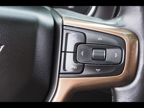 Used 2021 Chevrolet Suburban High Country image 32