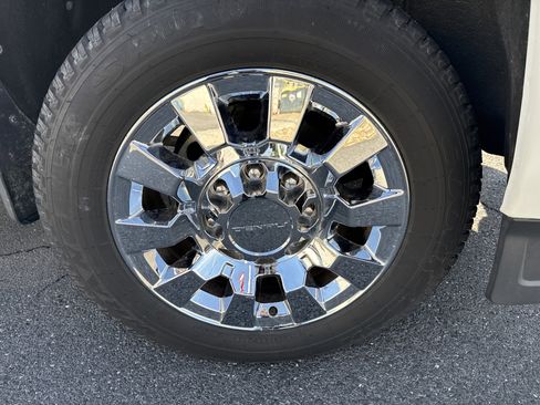 Used 2016 GMC Sierra 2500 Denali w/ Duramax Plus Package AWD/4WD image 19