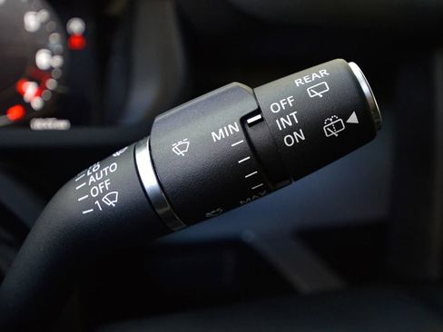 Used 2025 Land Rover Defender 130 V8 AWD/4WD image 48