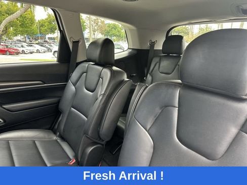 Used 2025 Kia Telluride S FWD image 27