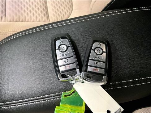 Used 2022 Ford Escape SE w/ Convenience Package AWD/4WD image 34