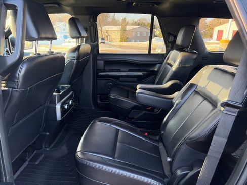 Used 2021 Ford Expedition XLT image 24