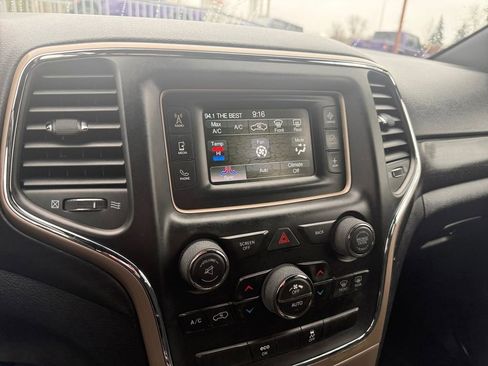 Used 2015 Jeep Grand Cherokee Laredo image 21