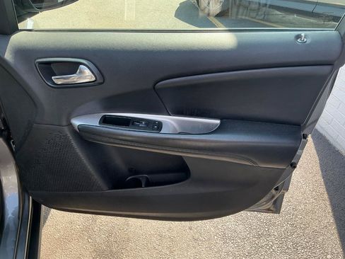 Used 2013 Dodge Journey SXT w/ Flexible Seating Group FWD image 23