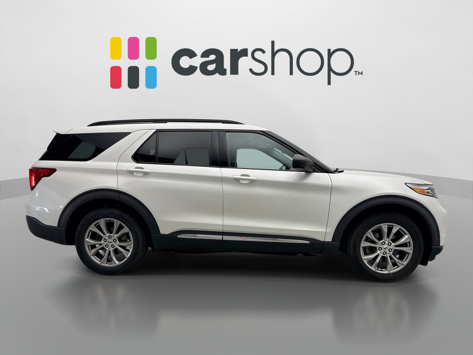 Used 2020 Ford Explorer XLT w/ Equipment Group 202A AWD/4WD image 6