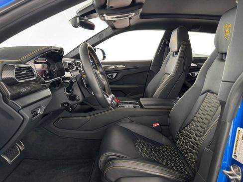 Used 2022 Lamborghini Urus image 15