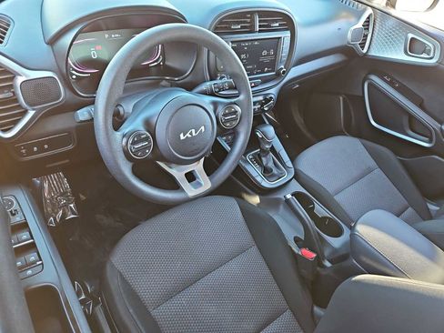 Used 2024 Kia Soul LX w/ Option Group 015 image 10