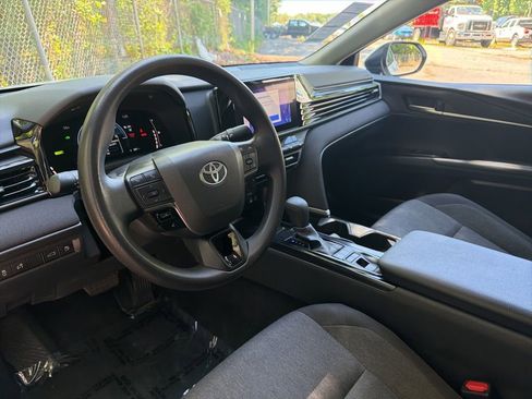 Used 2025 Toyota Camry LE FWD image 17